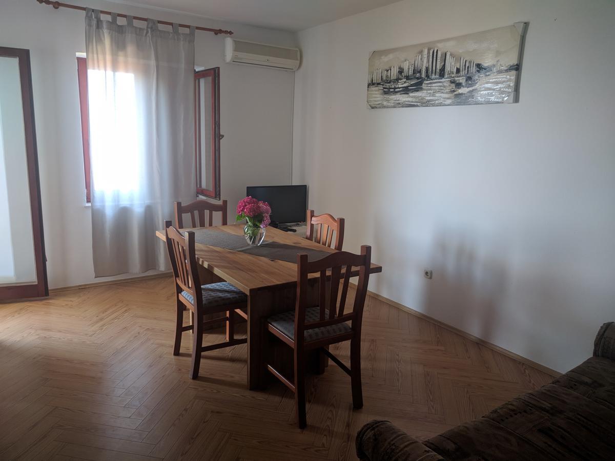 Apartments Kuzman ดูบรอฟนิก ภายนอก รูปภาพ